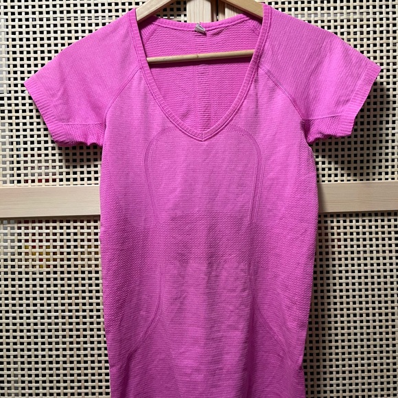 Lululemon Swiftly Tech 2.0 Race Length shirt - Picture 3 of 4